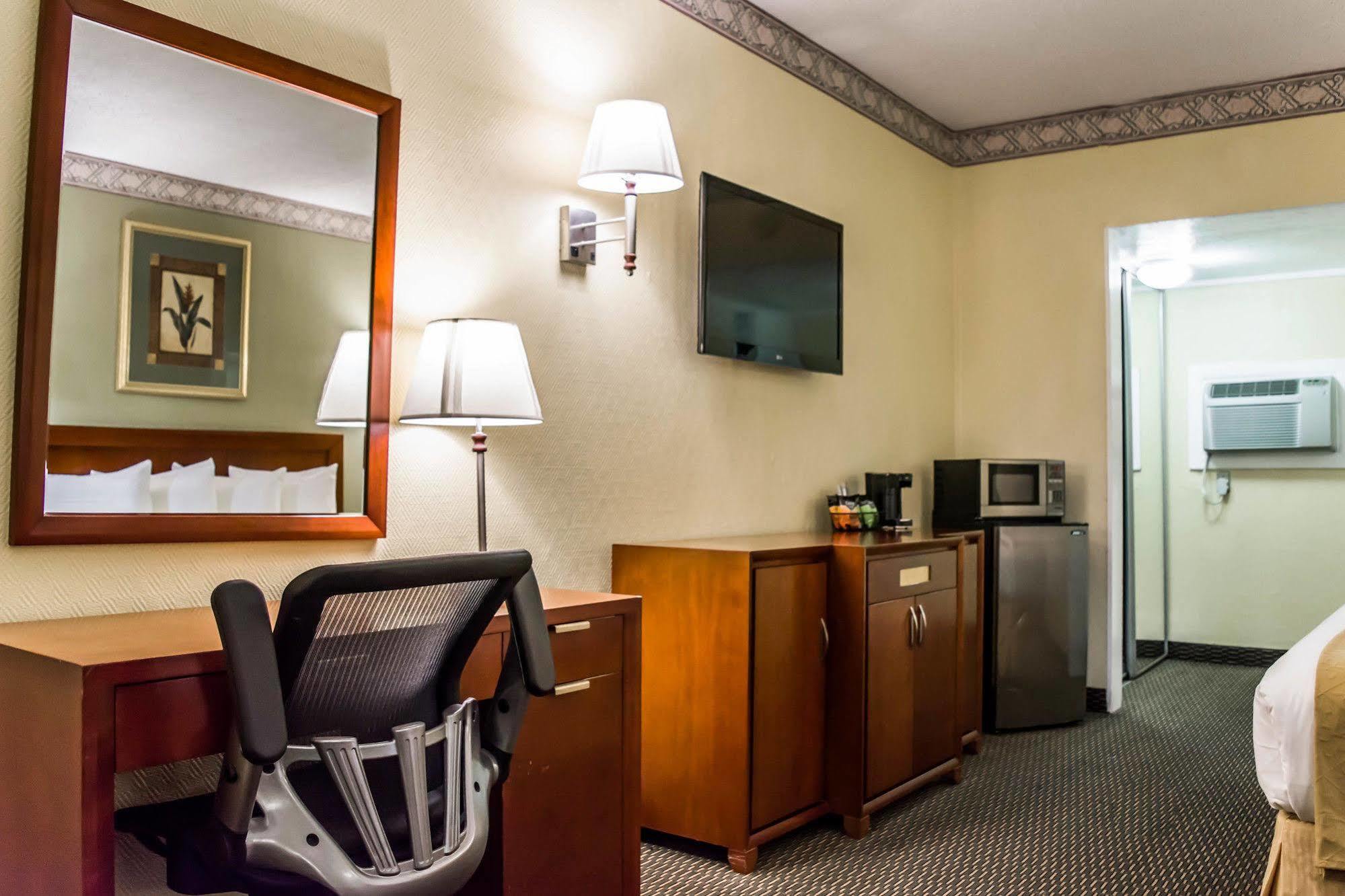 Quality Inn Airport - Cruise Port Tampa Eksteriør bilde
